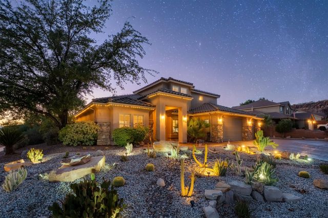 2528 S 2070 East Cir, St George