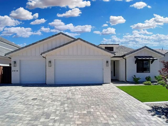 2818 E Rill Dr, Washington