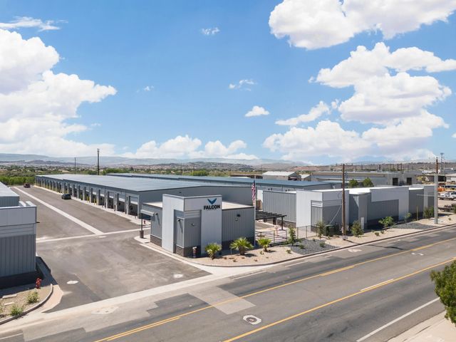 Bldg F 24 E. Industrial Dr, Washington