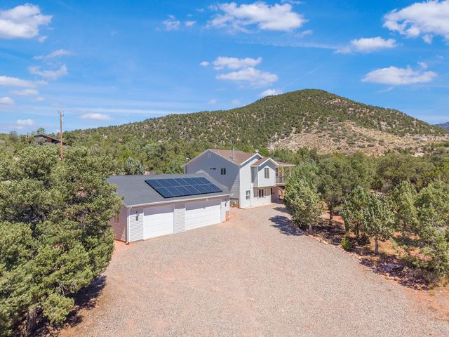 425 E Mule Deer Rd, Central