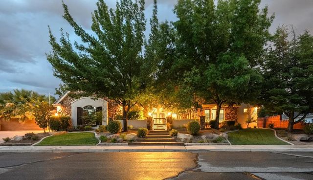 1019 S 900 E, St George
