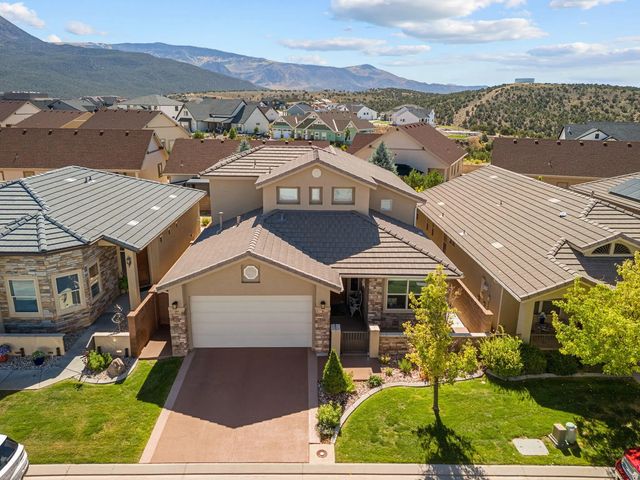 2399 W Crescent Heights Dr, Cedar City