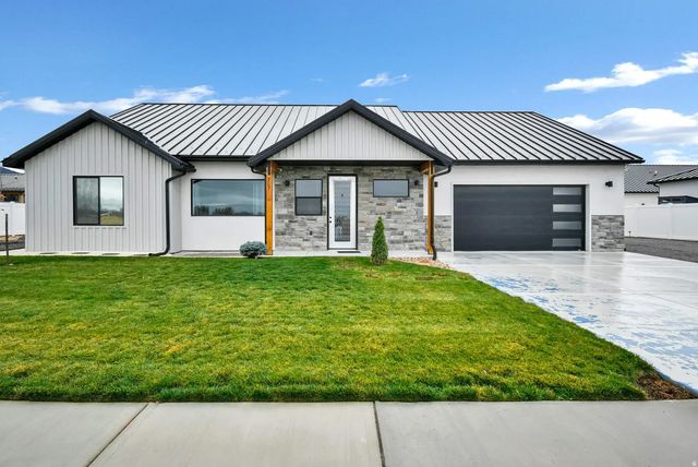 305 W 400 S, Ephraim