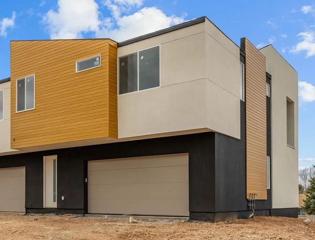 432 E Fiddlers Canyon Road 111, Cedar City