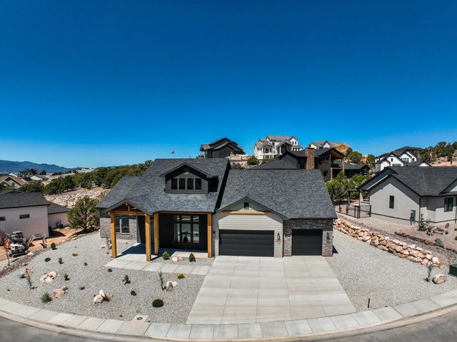 2910 W Rock Ridge Dr, Cedar City