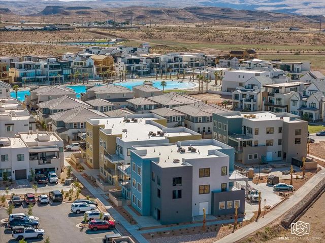 747 W Periwinkle Ln #301, St George