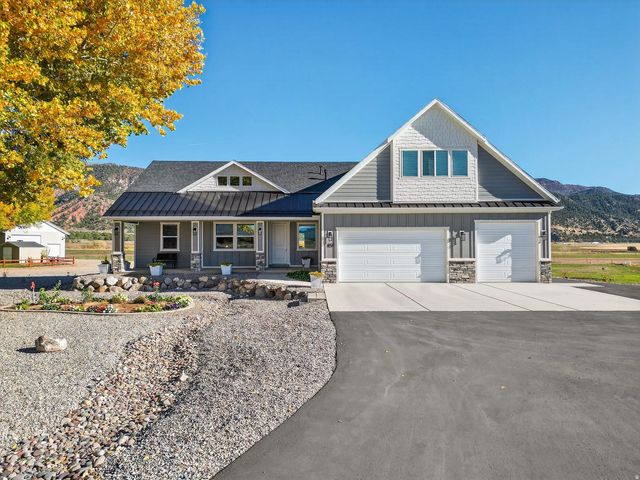 401 S 3430 E, New Harmony