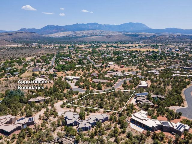 1245 W Clovis Cir, Dammeron Valley