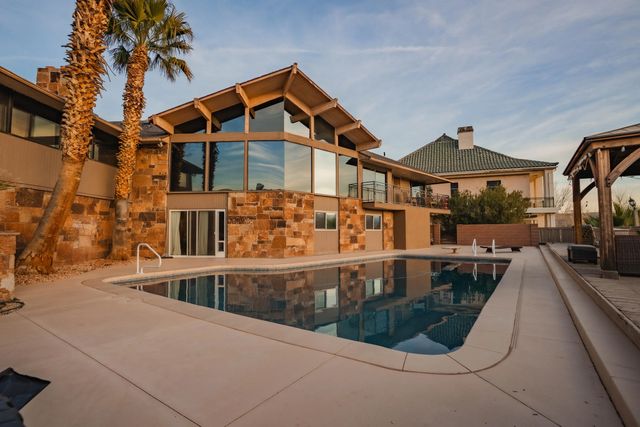 980 Cactus Cir, St George