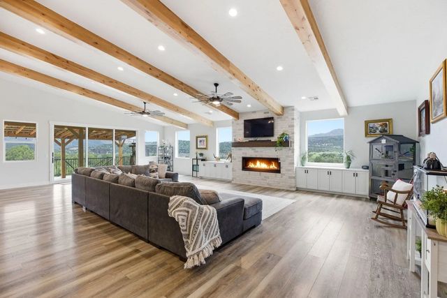 3154 E 2850 S, New Harmony