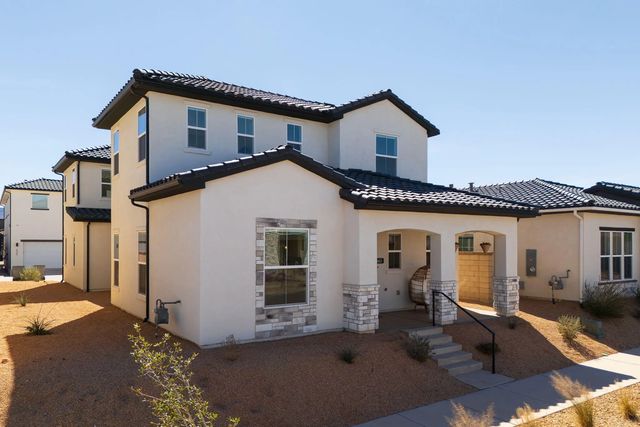 663 W Green Mountain Dr, St George