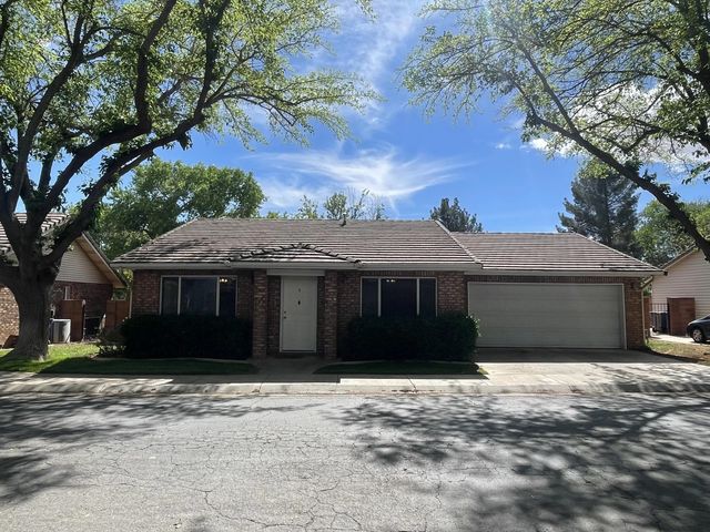 351 S Valley View #8, St George
