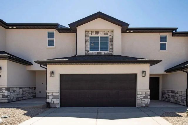 668 E Fiddlers Cove Dr 24, Cedar City