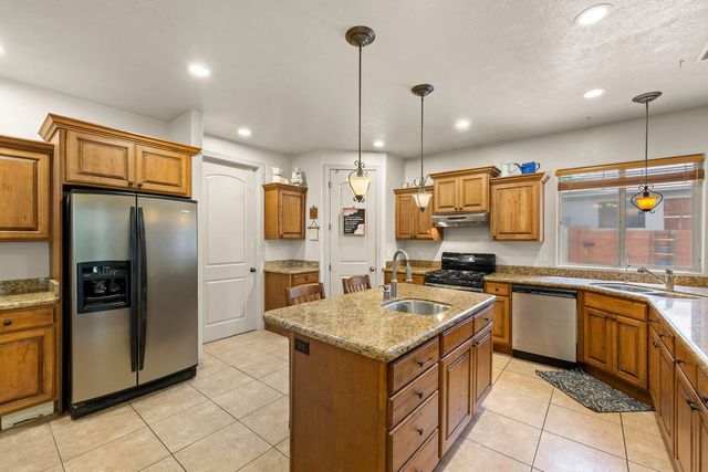 1530 S Southern Trails Cir, Washington