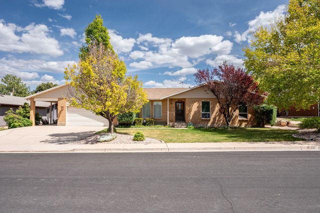 1069 S Cedar Knolls West Dr, Cedar City