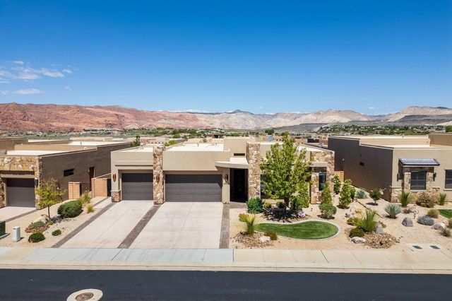4749 N Cottontail Dr, St George