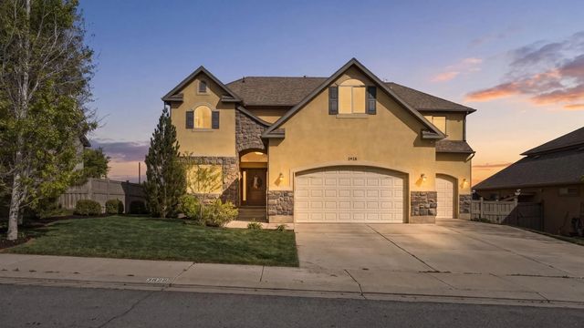 3926 E Barton Creek Dr, Eagle Mountain