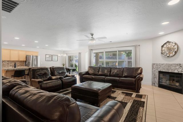 1845 W Canyon View Dr 902, St George
