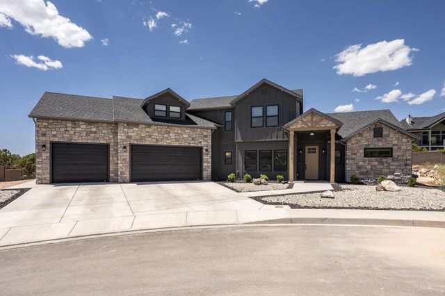 1918 S Oak Springs Cir, Cedar City