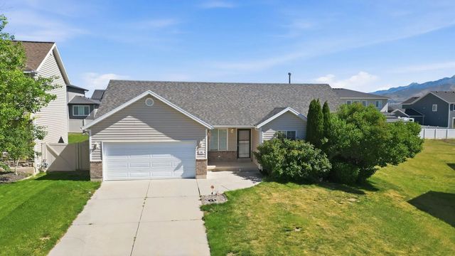 218 Jonathan Place, Saratoga Springs