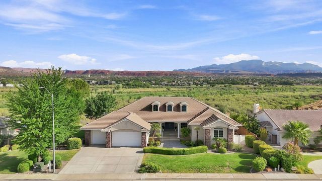 803 Lizzie Ln, St George