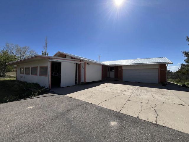 3655 N Minersville, Enoch