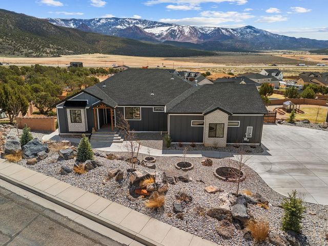 2753 W Eagle Ridge Lp, Cedar City