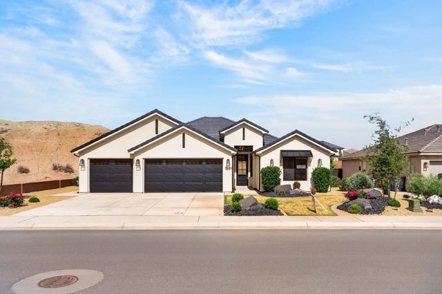 5949 S White Trails Dr, St George
