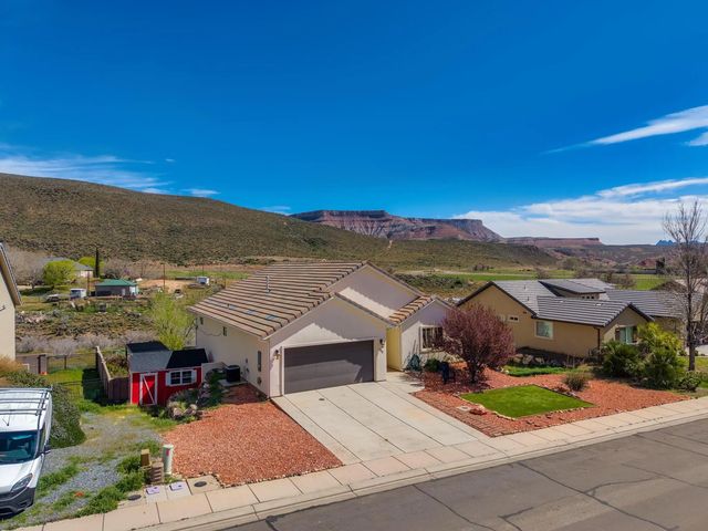 735 S Peachtree Dr, Toquerville