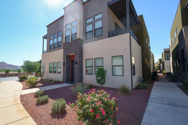 3080 S Bloomington Dr 25, St George