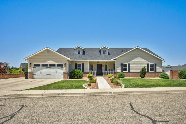 420 S Mesa Hills Dr, Cedar City