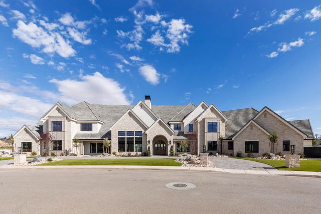 2585 E Waters Edge Cir, St George