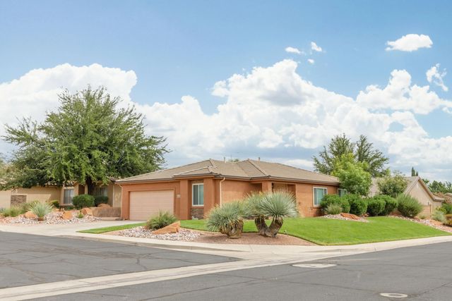 2061 W 1940 N, St George