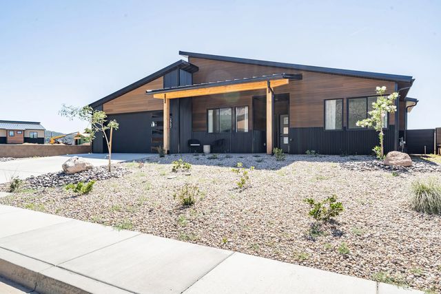 2702 S Mann Ln, Cedar City