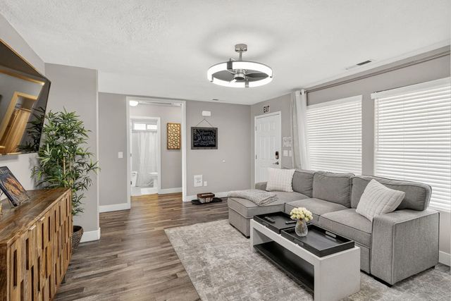 76 E 700 N, La Verkin