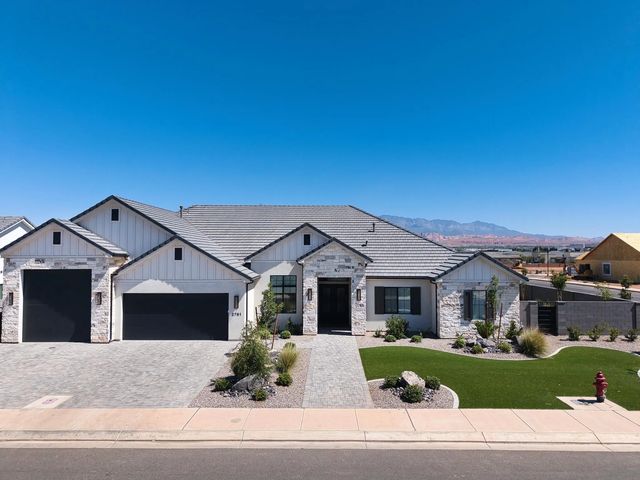 2761 E Moorland Dr, St George