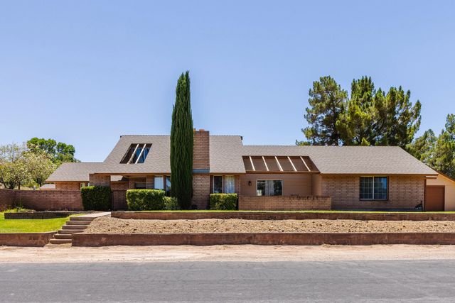 1470 Redwood Tree St, St George