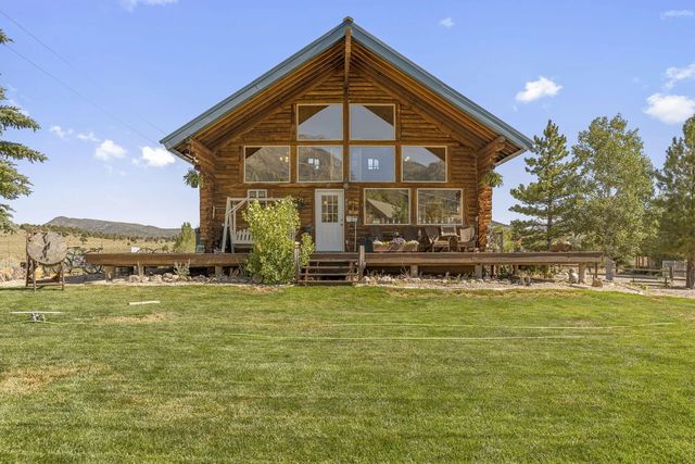 895 W Main St, Pine Valley