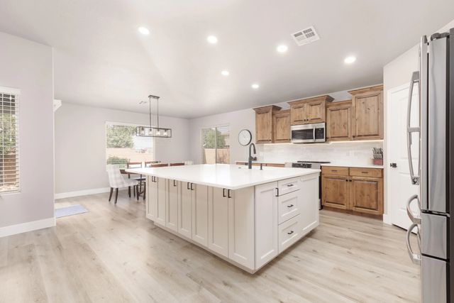 4064 S 20 E, Washington