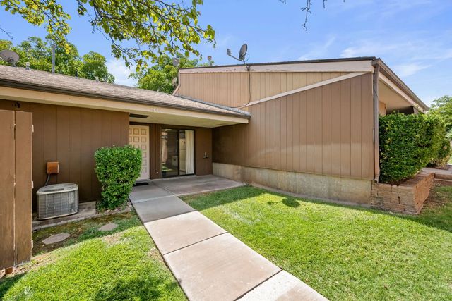 947 W Bloomington Dr S, St George