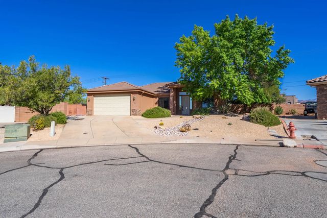 739 N 1620 Cir W, St George