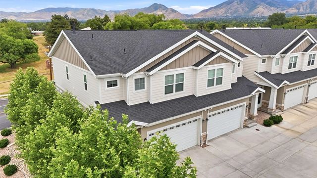 1303 E Weyburn Ln, Holladay