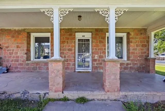 306 S 200 East St, Enterprise