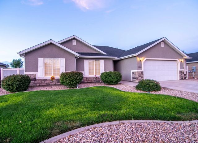 1894 W Gemini Meadows Ln, Cedar City