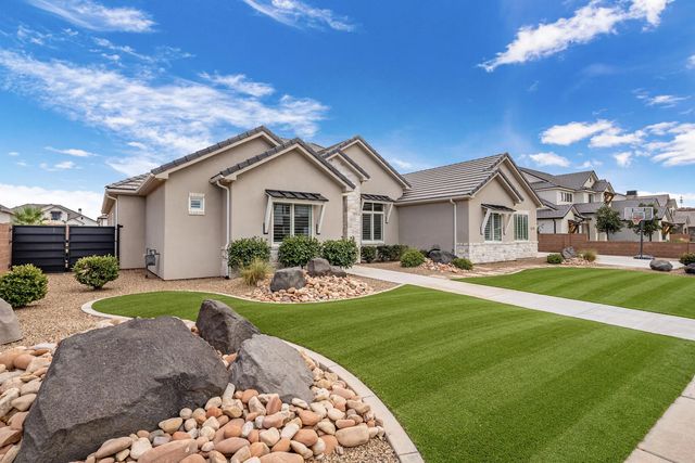 3136 E Blue Quartz Dr, St George