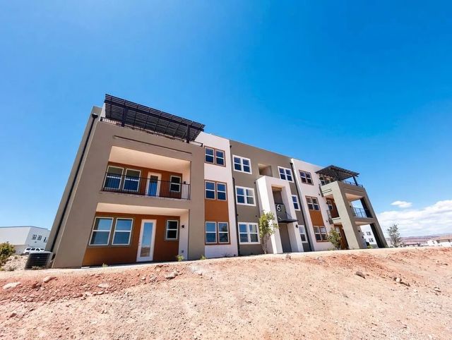 5599 S Carnelian Parkway #608, St George