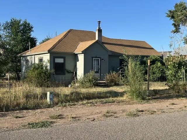 325 W 400 S, Escalante