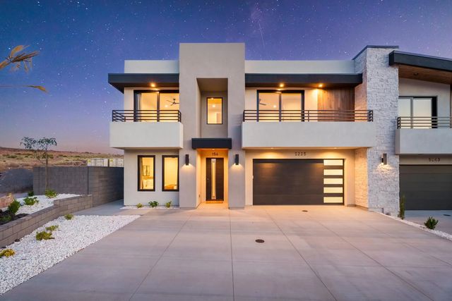 5205 W 2390 S 173, Hurricane