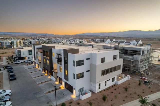 692 W High Tide Place 133, St George