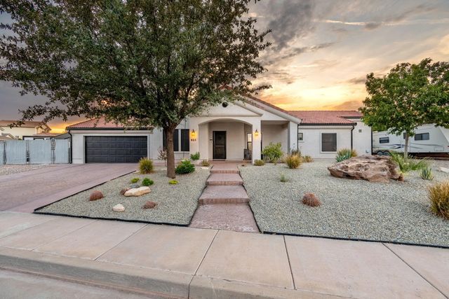 621 N Palm Cir, Washington